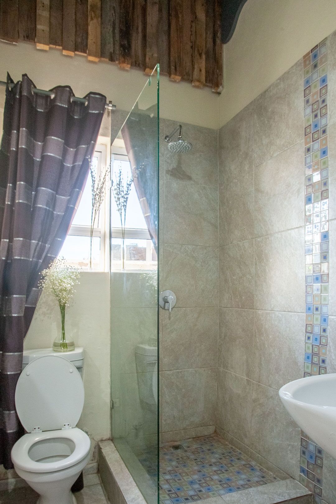 Chambre Familiale, 1 chambre | Salle de bain | Serviettes fournies