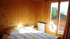 Self-catering Chalet | 3 bedrooms, iron/ironing board, free WiFi - Chalet Eremointse (Ayent)