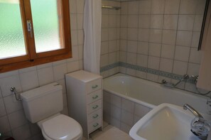Self-catering Chalet | Bathroom