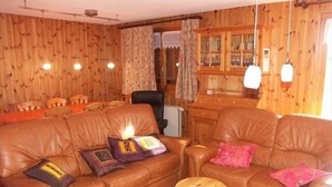 Self-catering Chalet | Living area | TV, DVD player - Chalet Eremointse (Ayent)