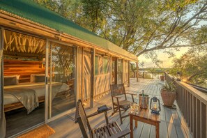 Suite Lune de Miel, 1 chambre, réfrigérateur, vue fleuve | Terrasse/Patio
