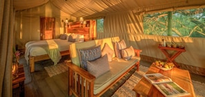 ハネムーン スイート 1 ベッドルーム 冷蔵庫 リバービュー | セーフティボックス (室内)、デスク、ノートパソコン用作業スペース、遮光カーテン