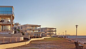 Unclassified image, 3 of 24, button - 219 Lagoon Beach (Cape Town)