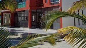 Mặt tiền nơi lưu trú