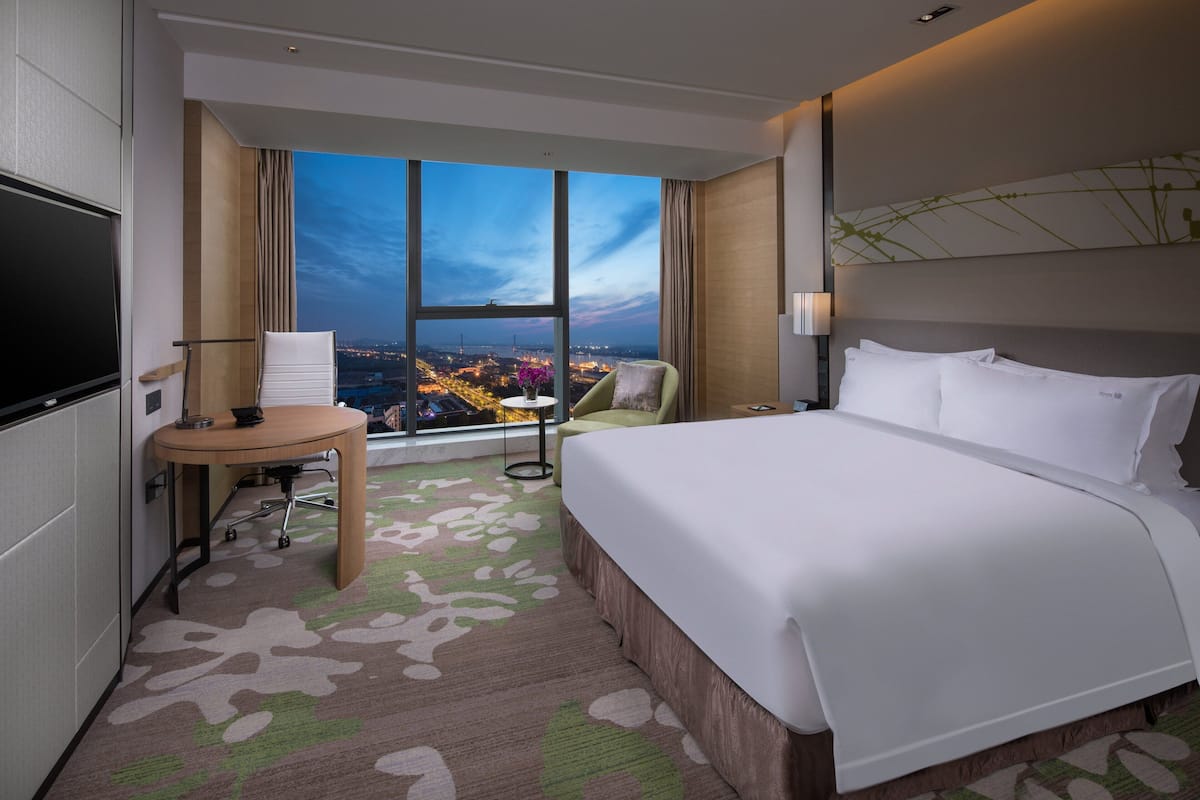 1 Schlafzimmer, hochwertige Bettwaren, Daunenbettdecken
