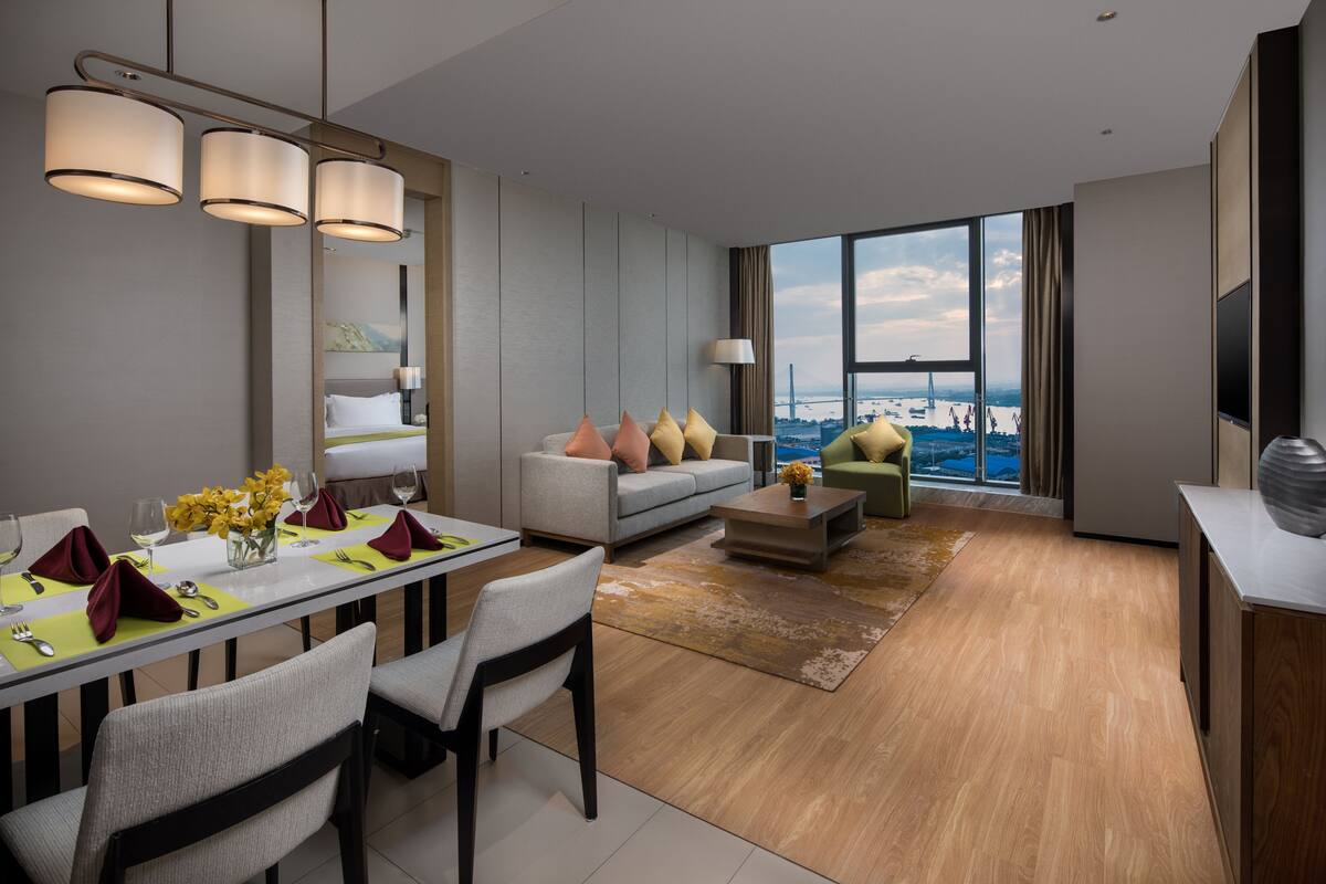套房, 1 間臥室, 廚房 (Living Dining) | 1 間臥室、高級寢具、羽絨被、Select Comfort 床墊