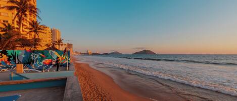 ชายหาด