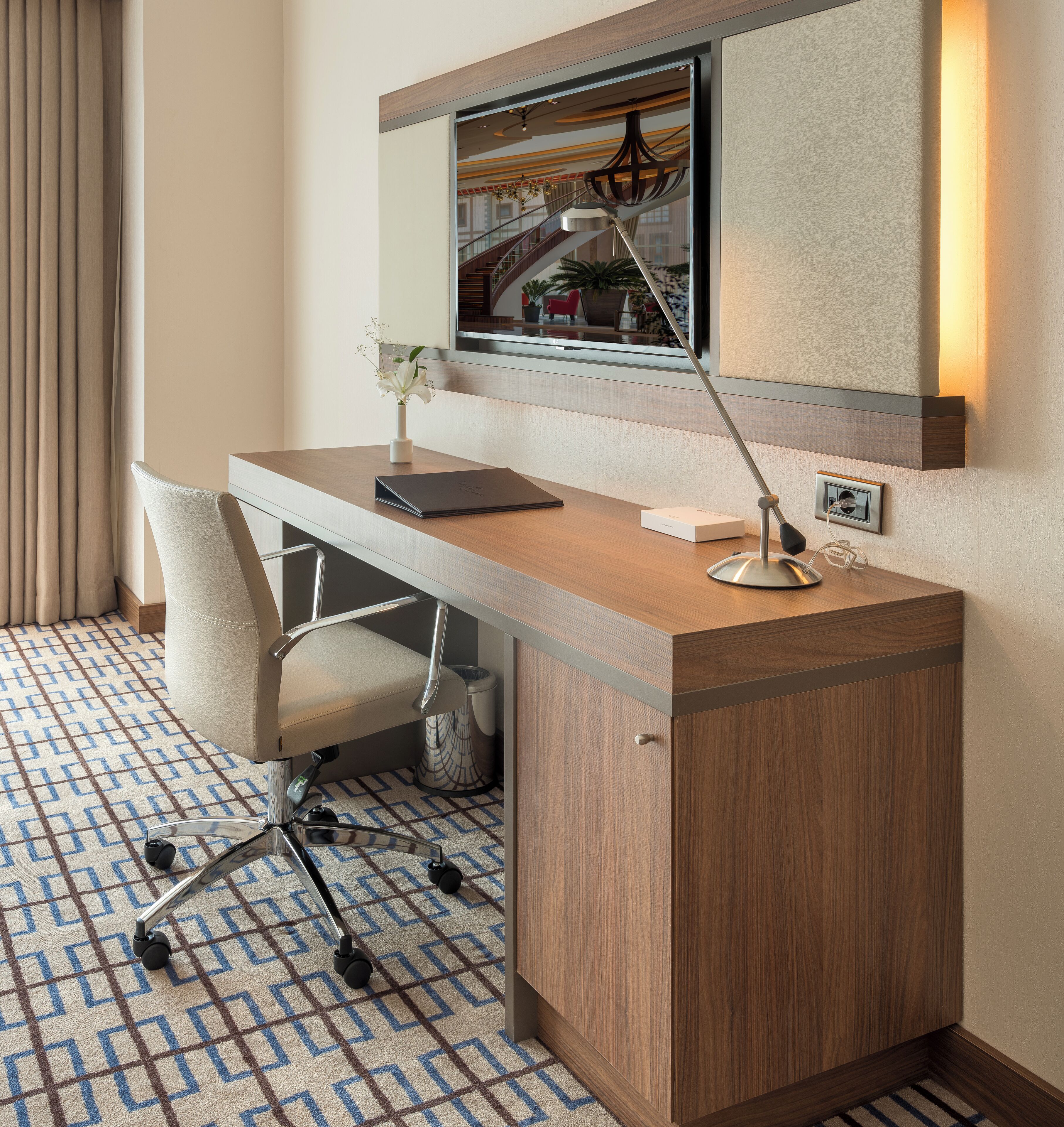 room, 1 king bed, mobility accessible | 1 bedroom, egyptian cotton sheets, premium bedding, select comfort beds