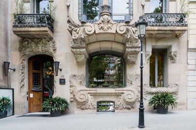 El Palauet Modernist Suites Barcelona