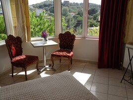 公寓 (First Floor) | 起居区 | 加热地板