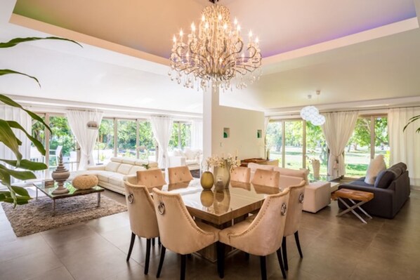 Villa | Restauration dans la chambre