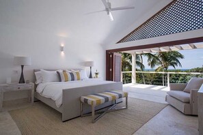 Villa | Desk, free cots/infant beds, free wired Internet, bed sheets - Casa B Institutional (La Romana)