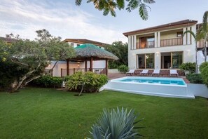 Outdoor pool, pool loungers