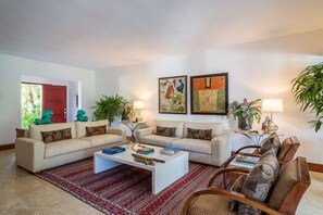 Villa | Living area