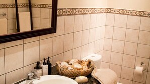 Casa Deluxe, 2 habitaciones | Baño | Secadora de cabello 