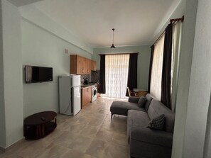 Family Studio Suite | Living area