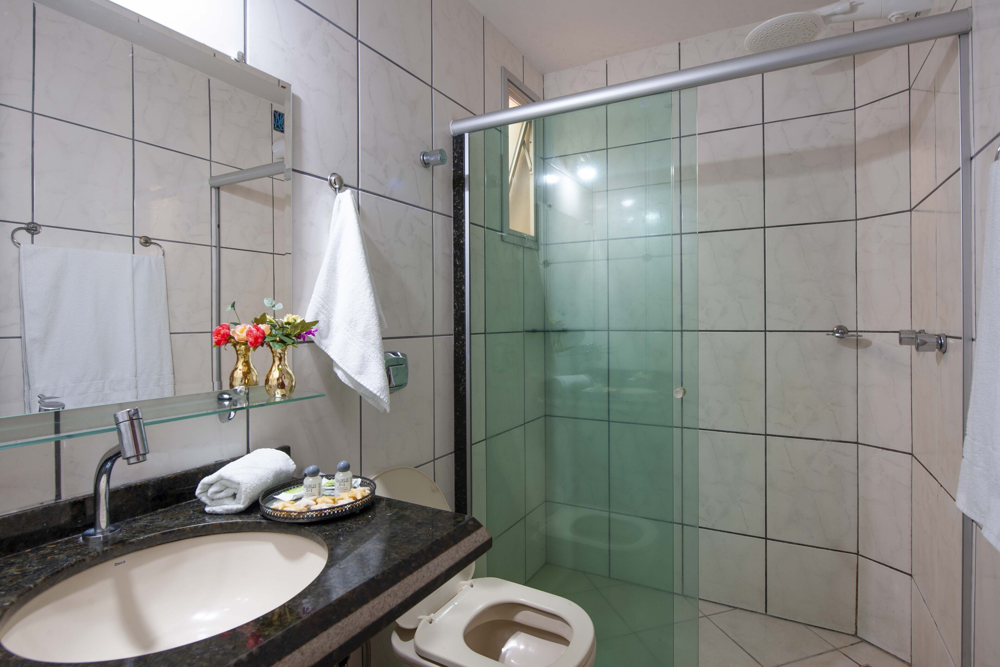 family apartment, beach view | bathroom | shower, free toiletries, hair dryer, towels
