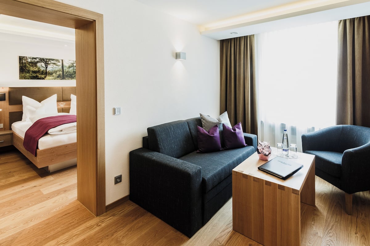 Family Suite, 2 Bedrooms | 1 bedroom, premium bedding, in-room safe, desk