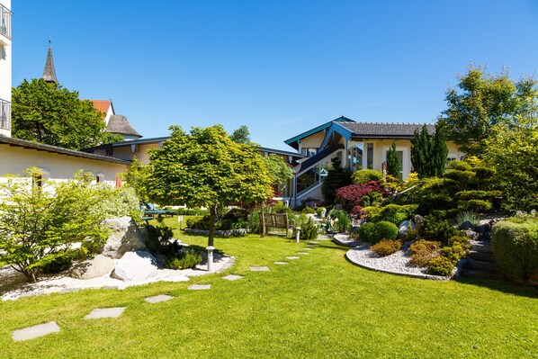 Khuôn viên nơi lưu trú