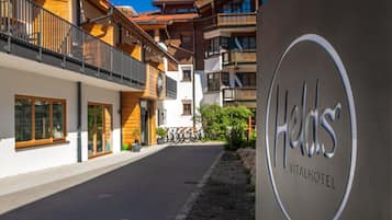 Esterni