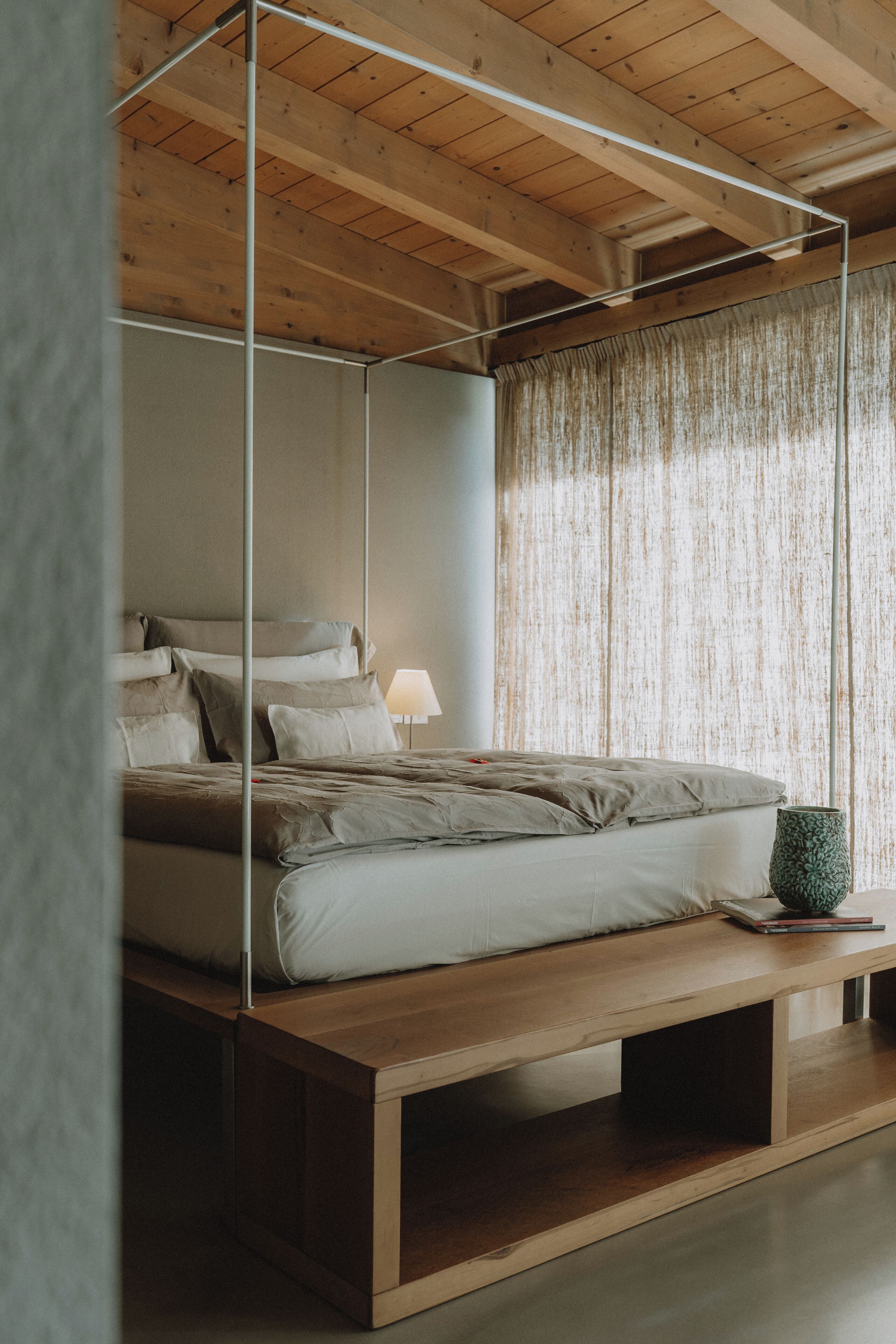 Junior lakosztály, 1 king (extra méretű) franciaágy, kilátással a borászatra, kerti (1) | 1 hálószoba, minibár, széf a szobában és íróasztal