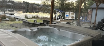 Gearhart Lakefront Oasis
