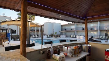 Poolside bar