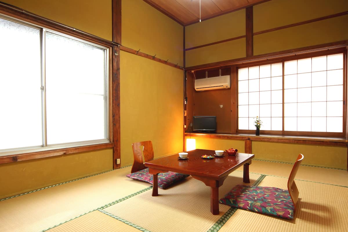 Japanese Style Room for 2 Guests, Shared Bathroom | Free WiFi, bed sheets