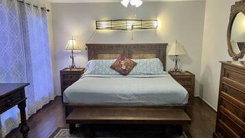 2 bedrooms, desk, iron/ironing board, free WiFi