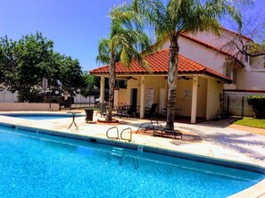 Piscine extérieure