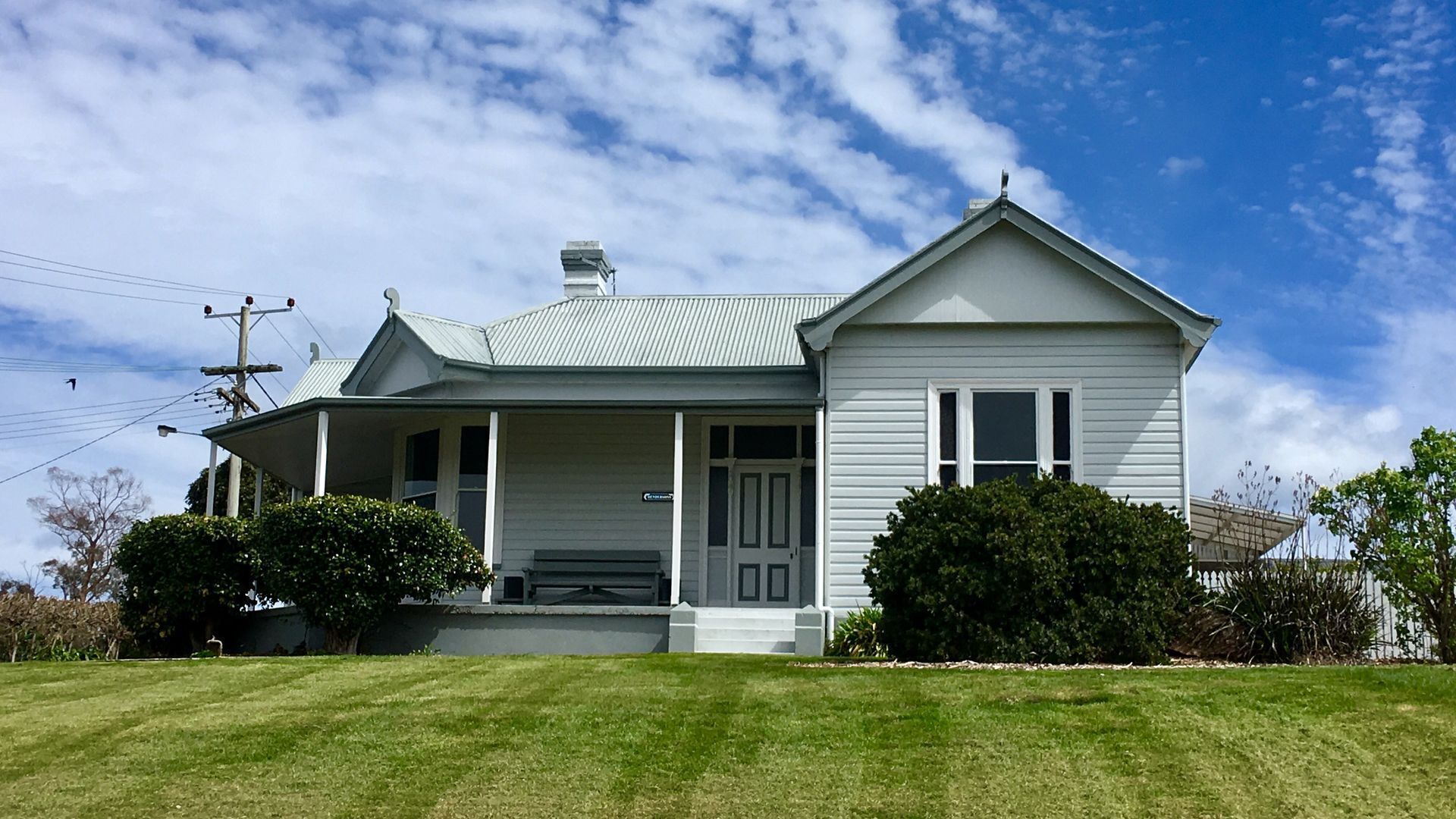 HENDERSONS - River Views in Gravelly Beach