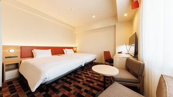 Cofres nos quartos, escrivaninha, Wi-Fi de cortesia, roupa de cama