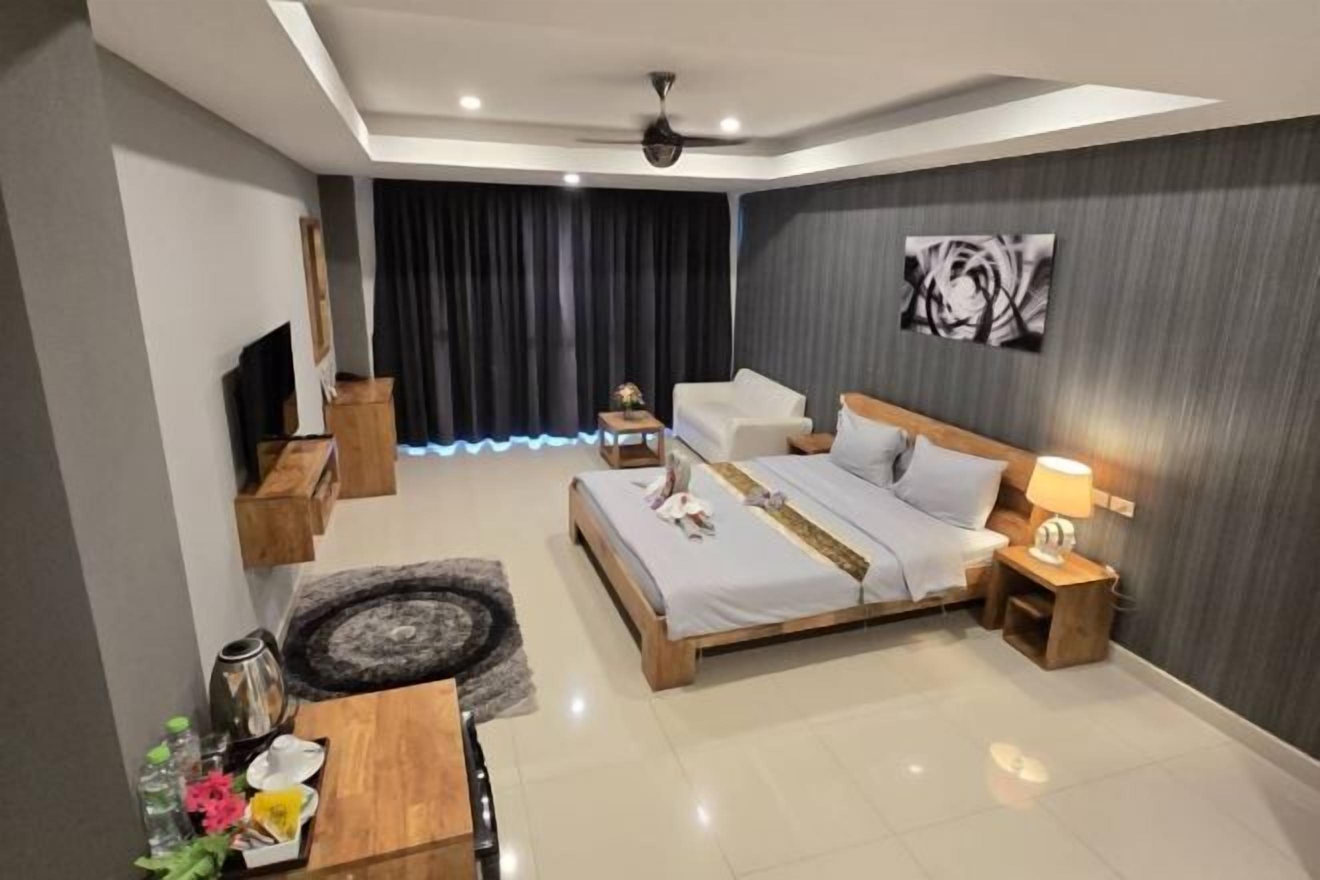 Down duvets, memory-foam beds, in-room safe, desk