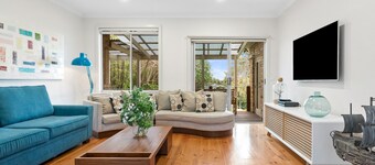 Saltwater VILLA -5 bed, 12m heated* POOL -foxtel, billiards, BONUS* OFFERS 2026.