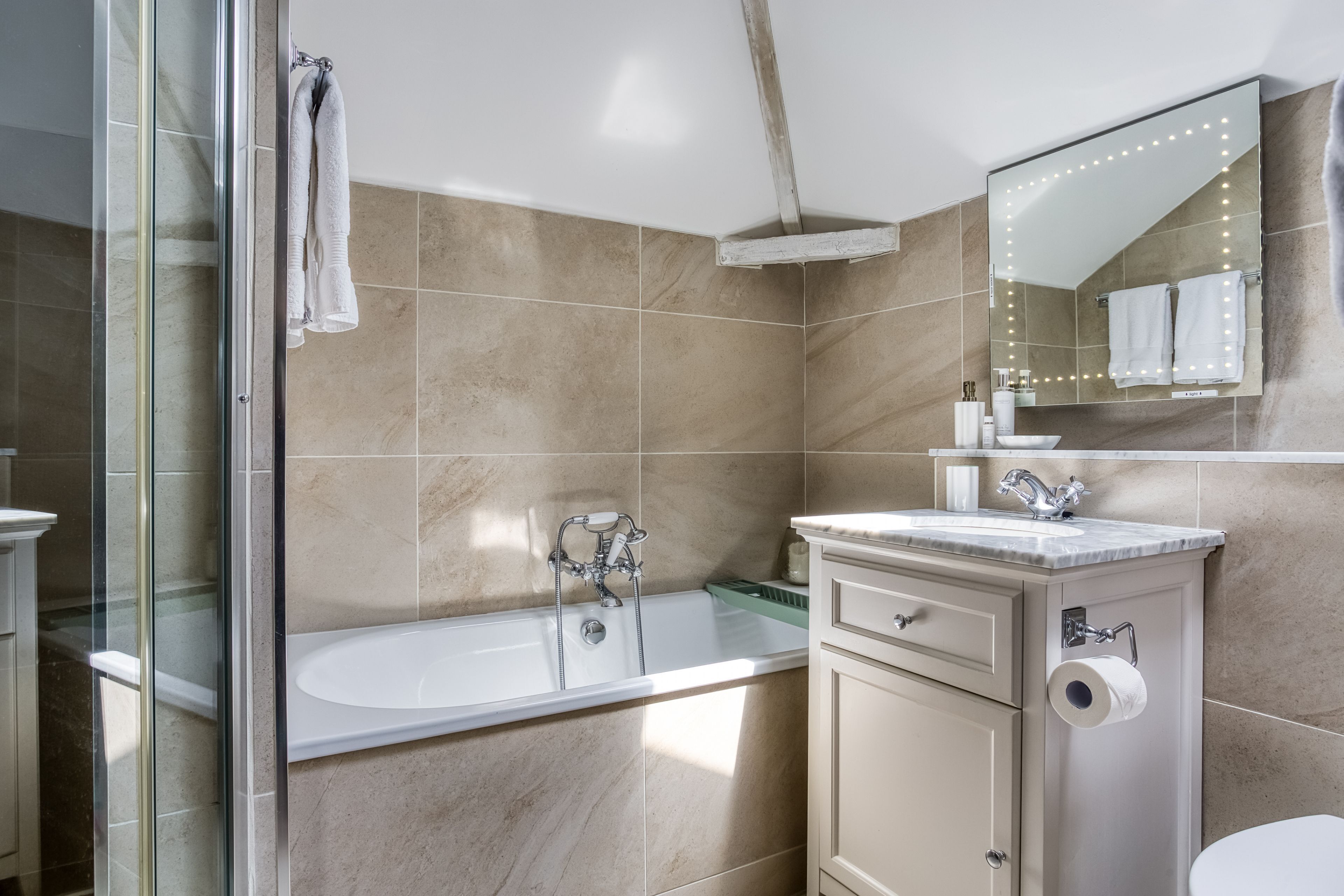 Bathtub, hair dryer