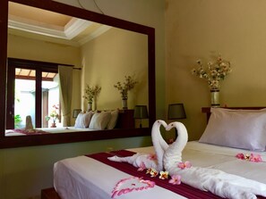 In-room safe, desk, free WiFi, bed sheets