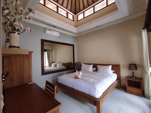 Villa, 1 Bedroom, Private Pool | In-room safe, desk, free WiFi, bed sheets - Villa Sahabat (Gili Trawangan)