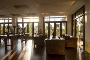 Lobby sitting area - Villa Bagan (Nyaung-U)