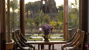 Coin salon dans le hall