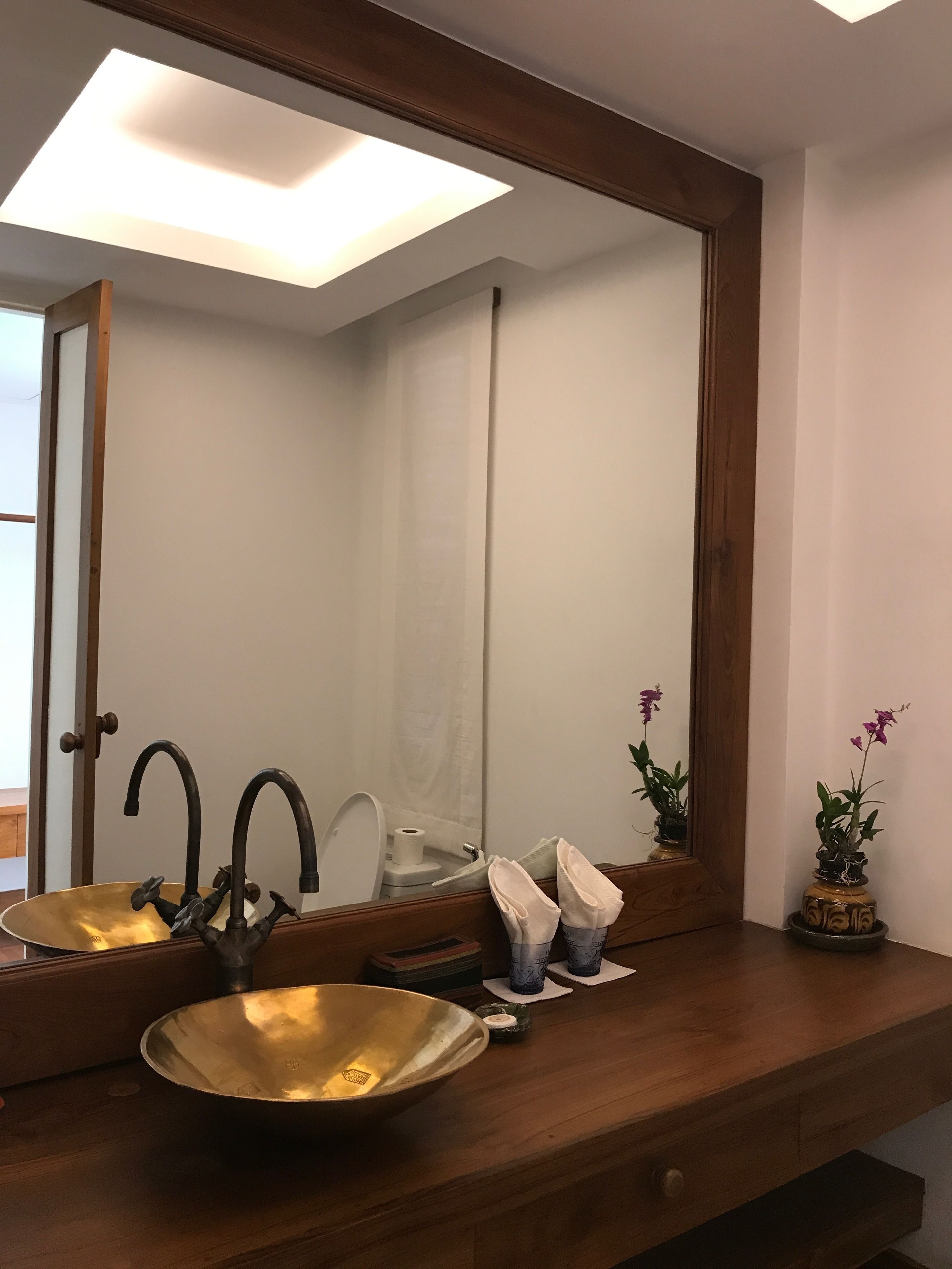 shower, free toiletries, towels