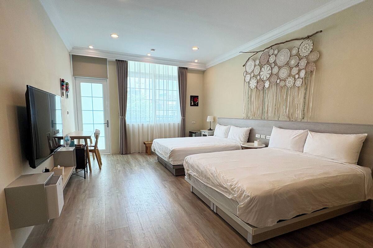 Family Quadruple Room, Balcony | Premium bedding, WiFi (free), bed sheets