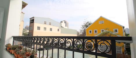 Deluxe Double Room, 1 King Bed, Balcony | Premium bedding, free WiFi, bed sheets