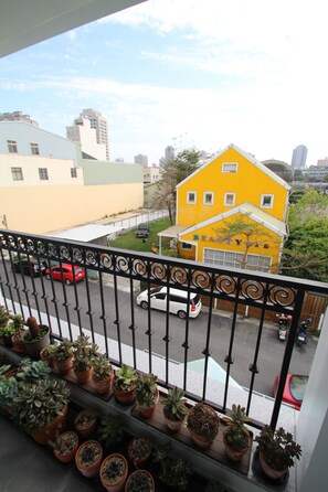 Family Quadruple Room, Balcony | Premium bedding, free WiFi, bed sheets - Macchiato (Tainan)