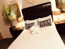 华丽双人房 | 办公桌、熨斗/熨板、免费 WiFi