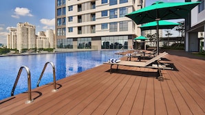 Ảnh chưa phân loại, 5 trong số 77 ảnh, nút