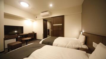 In-room safe, soundproofing, free WiFi