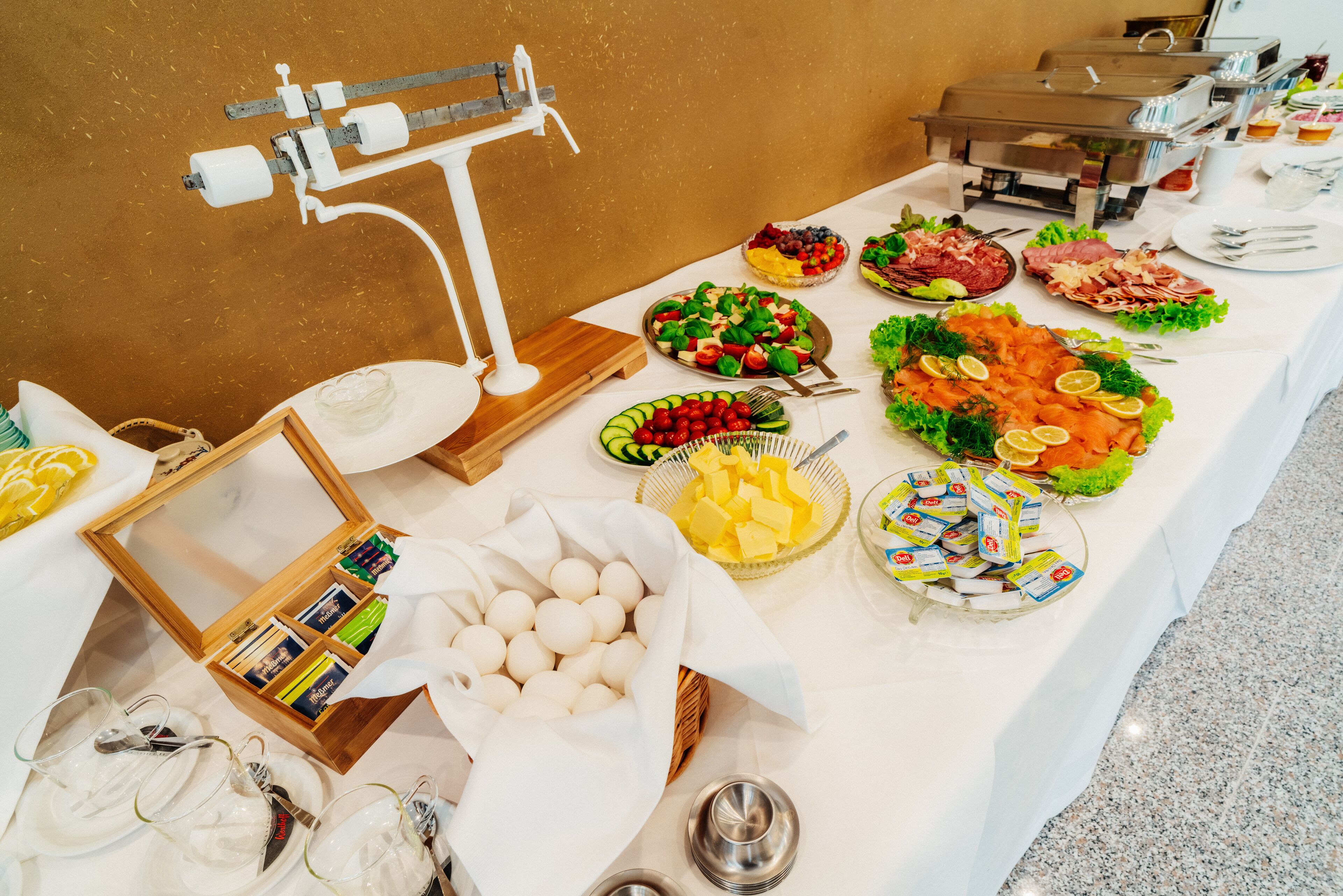 Daily buffet breakfast for a fee