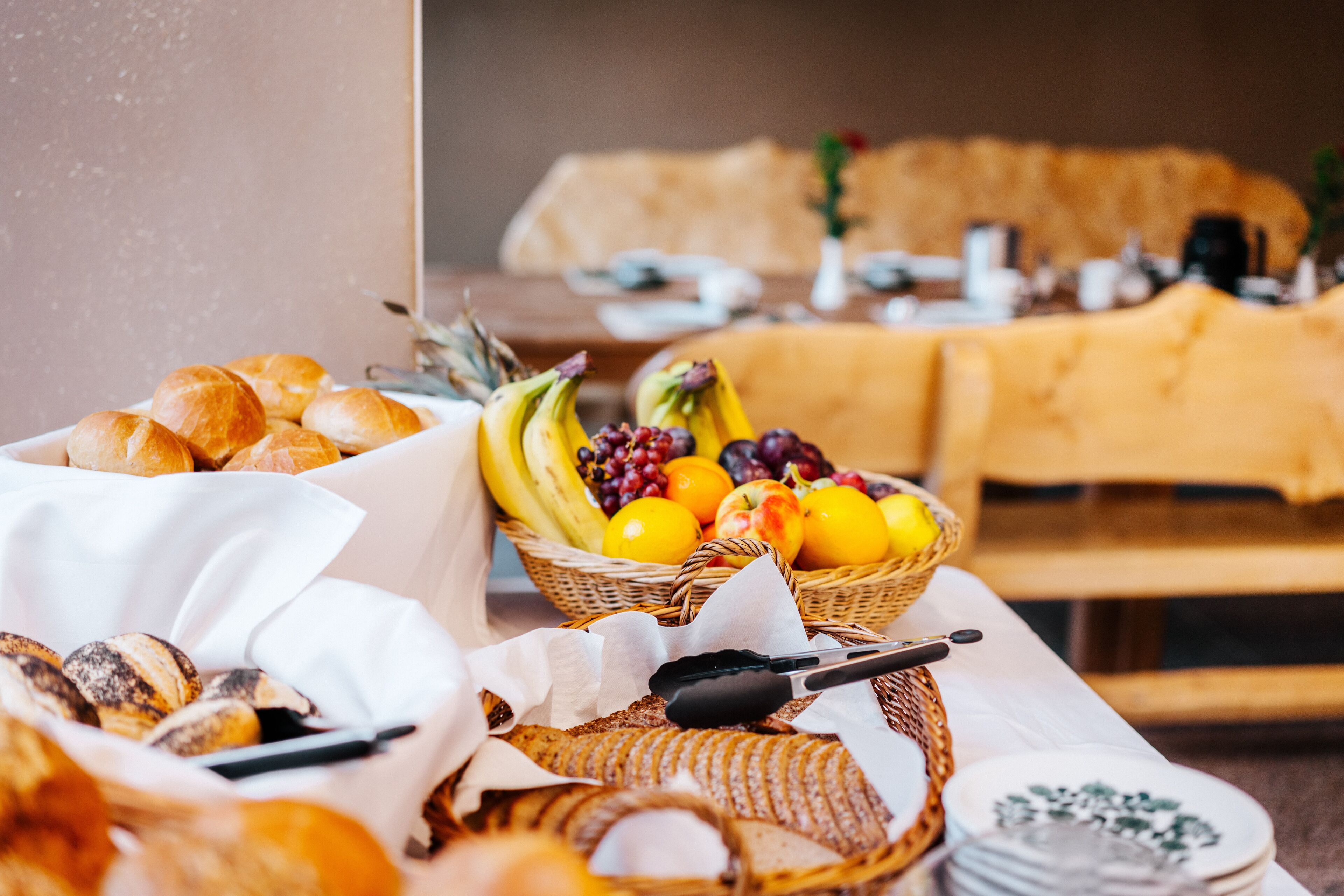 Tägliches Frühstücksbuffet gegen Gebühr