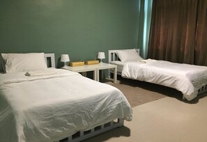 Standard Twin Room with Shared Bathroom