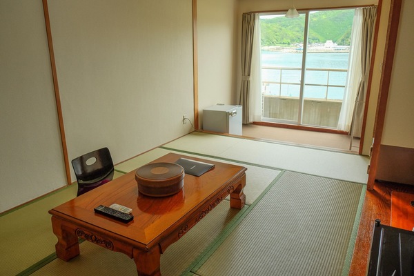 Tradisjonelt rom, delt bad (Japanese Style, For 3 People) | Safe på rommet og wi-fi (inkludert)